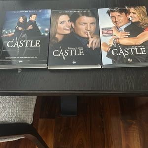 Castle complete seasons 3, 4, and 5 - like new - DVD